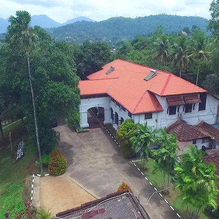 Ratnapura Rest House Hotel ภายนอก รูปภาพ